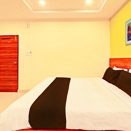 Hotel O R Square Хидерабад Екстериор снимка
