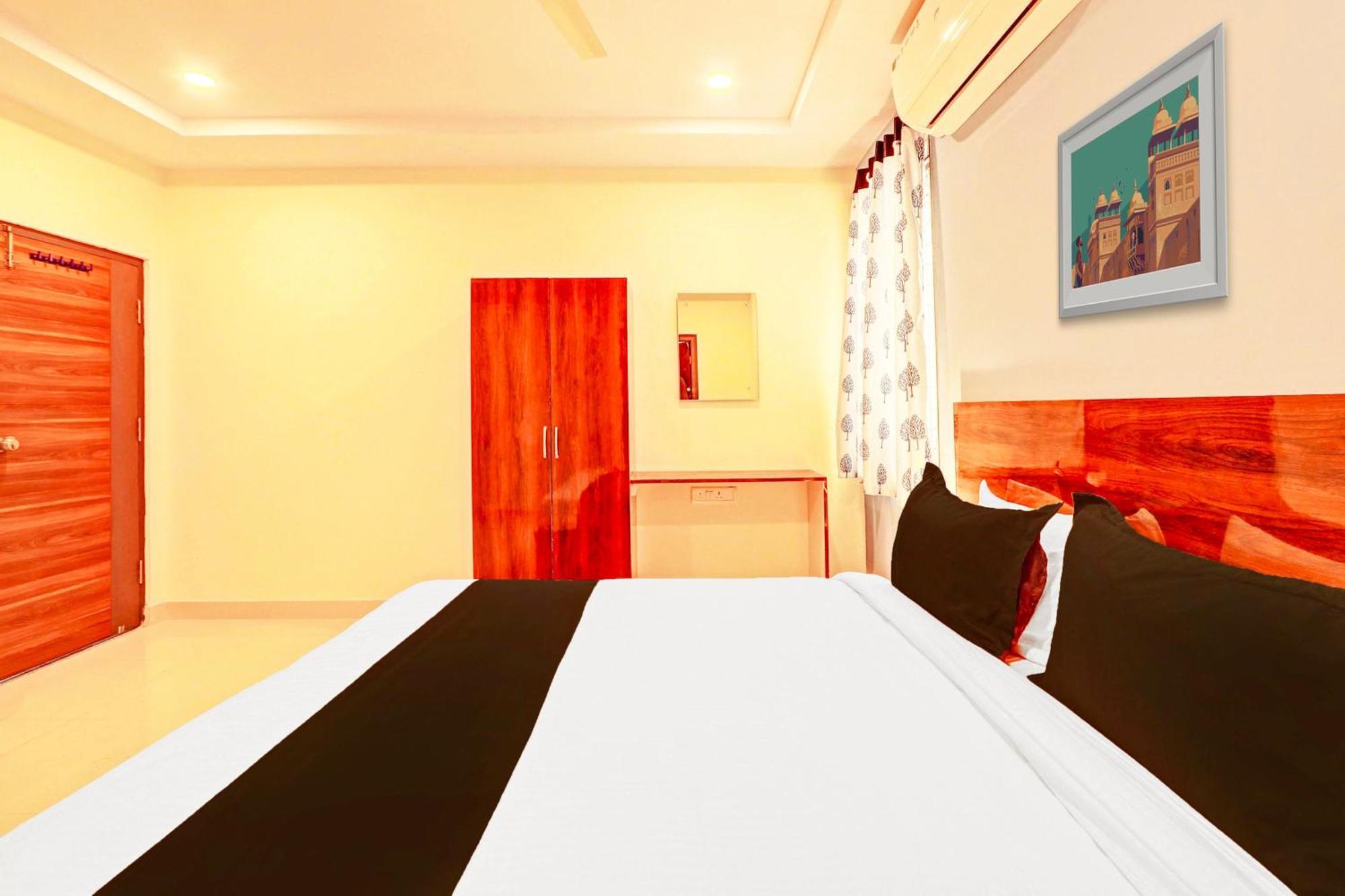 Hotel O R Square Хидерабад Екстериор снимка
